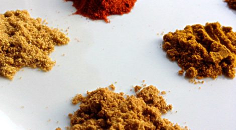 Indian Cooking FAQ - Questions from our readers!  Ground spices v. whole spices?