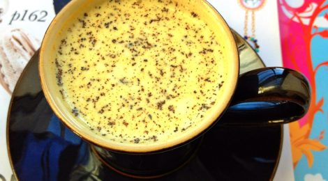 Fighting a cough or cold? Make yourself a homemade remedy: hot milk with turmeric & black pepper